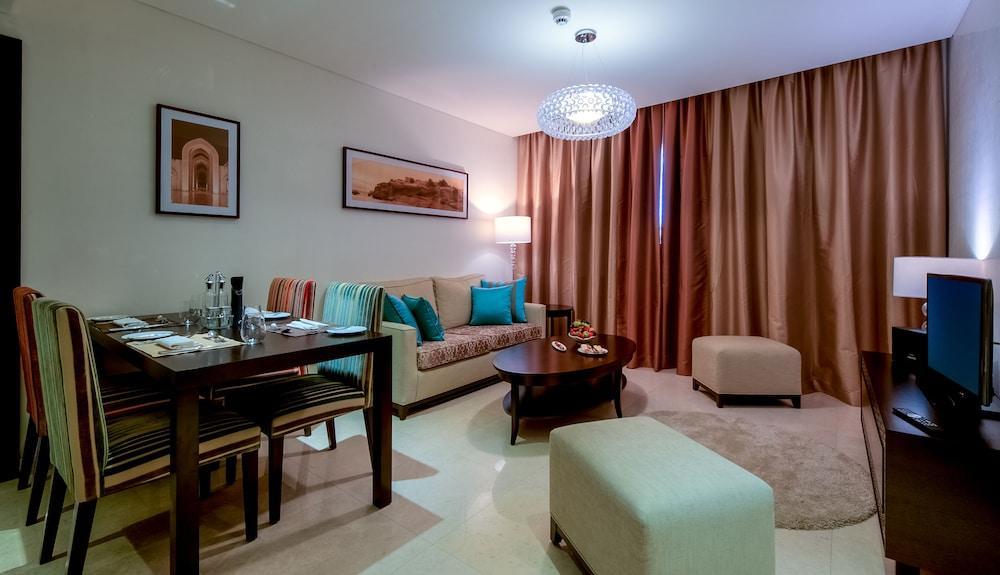 Holiday Inn Muscat Alseeb By Ihg Экстерьер фото