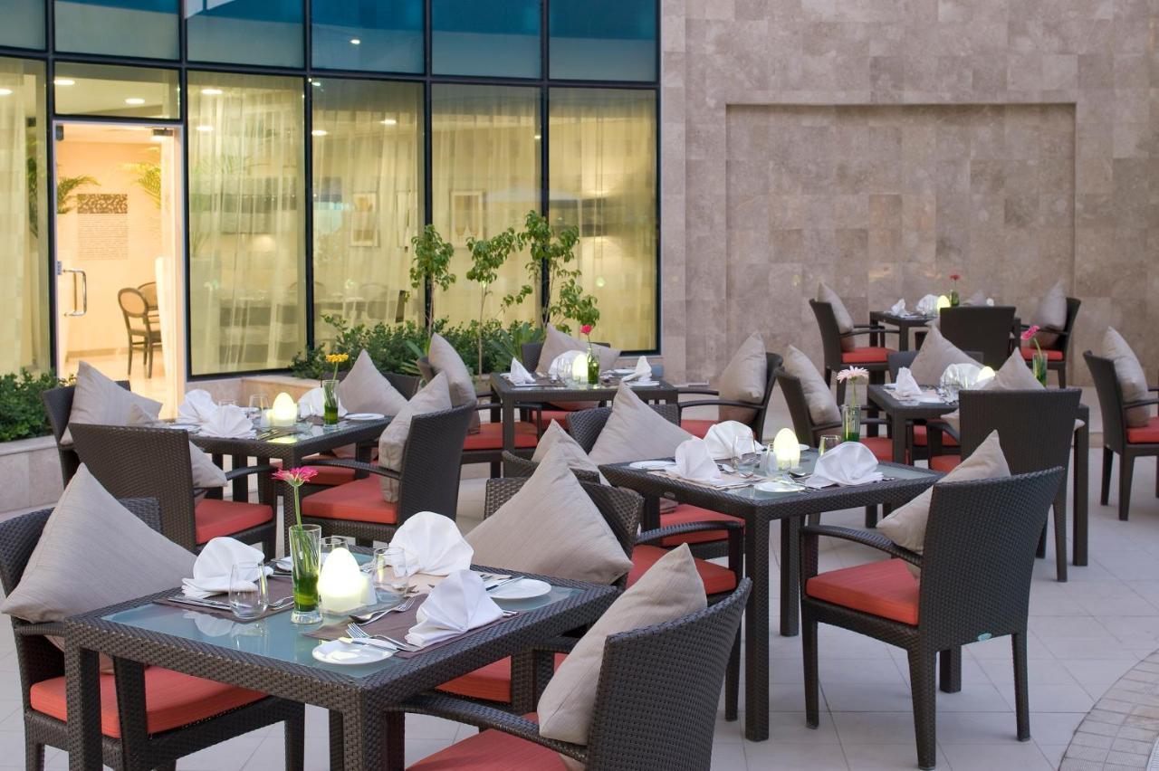 Holiday Inn Muscat Alseeb By Ihg Экстерьер фото
