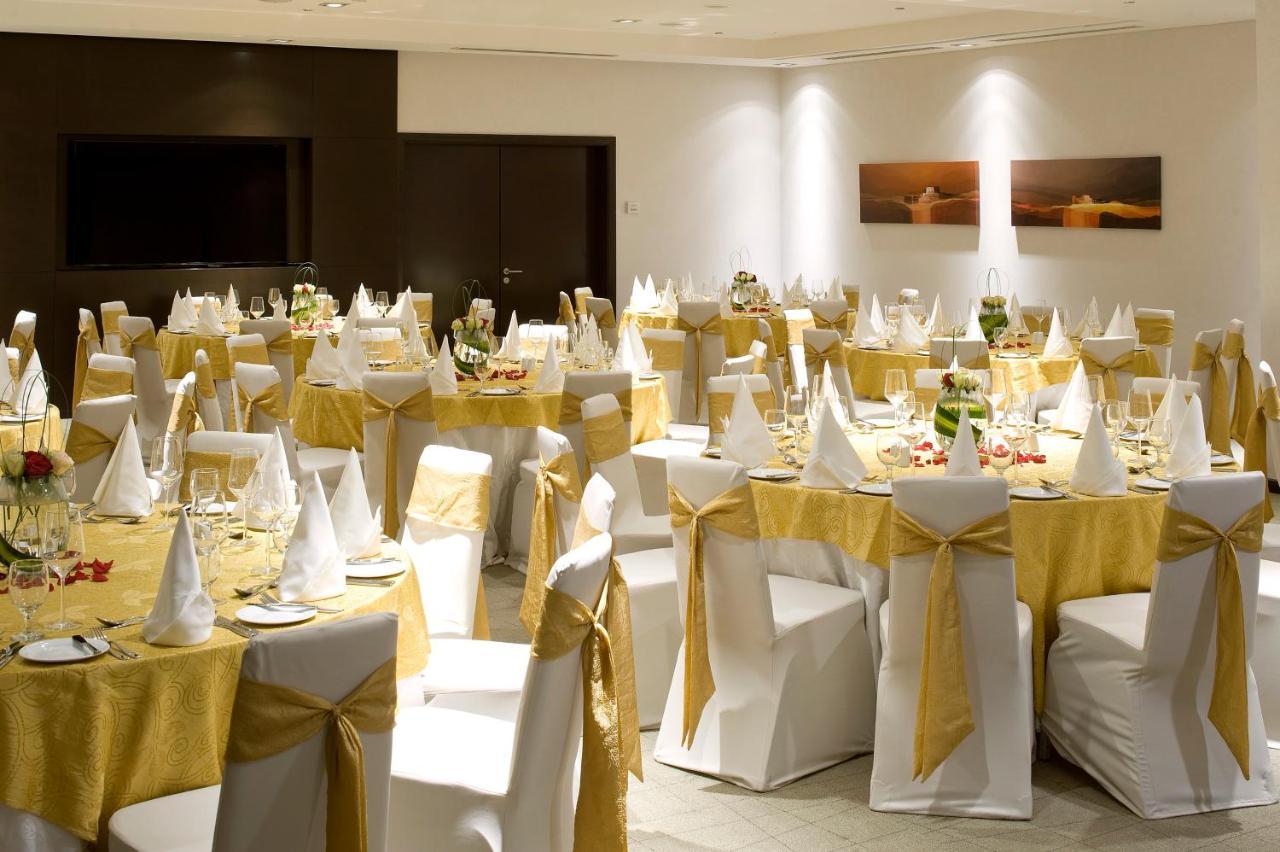 Holiday Inn Muscat Alseeb By Ihg Экстерьер фото