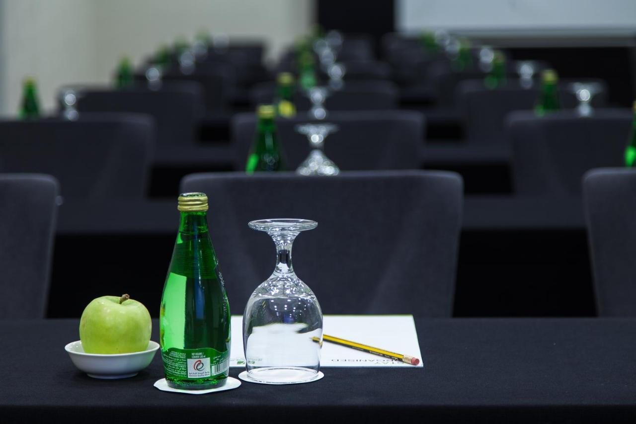 Holiday Inn Muscat Alseeb By Ihg Экстерьер фото